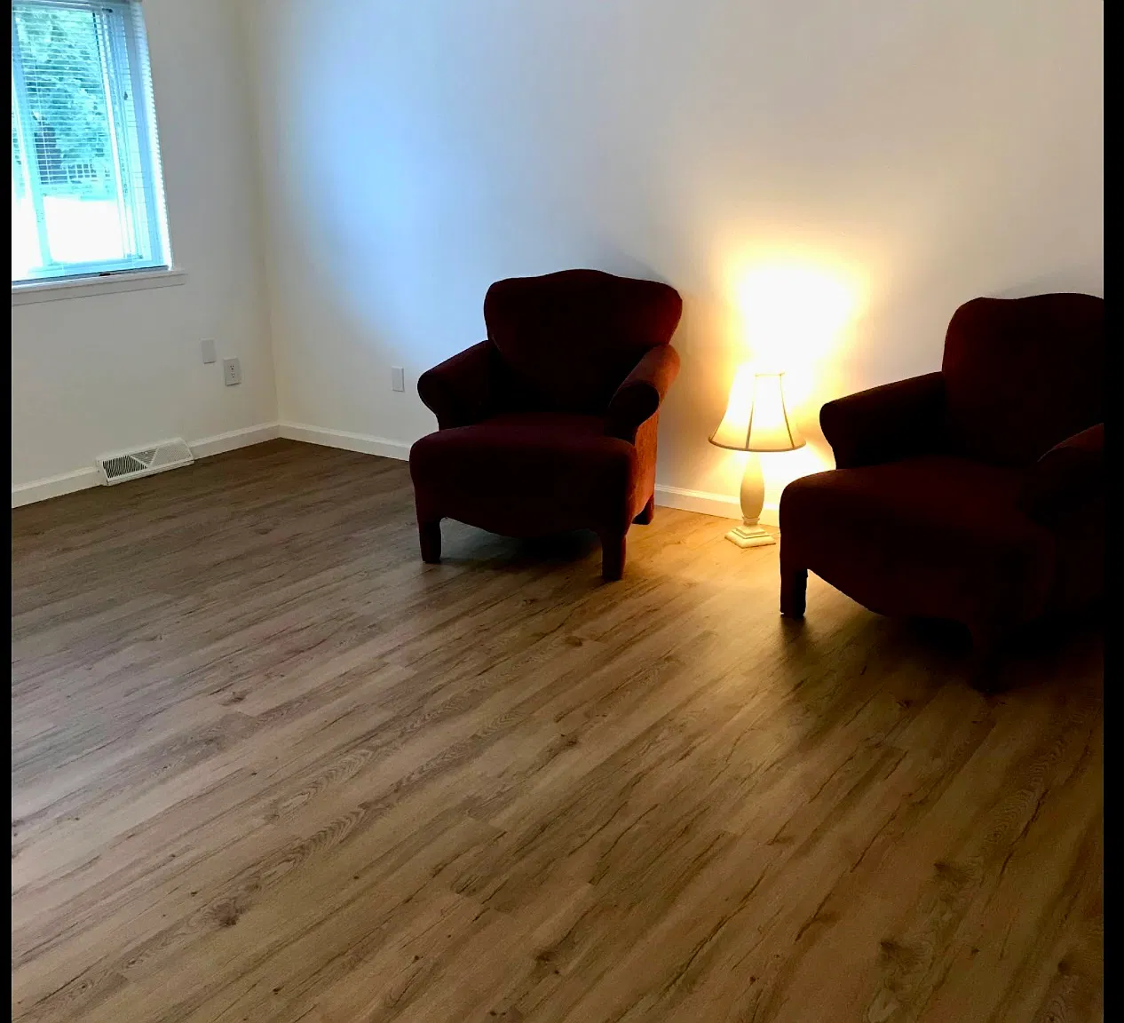 1105 Ash Dr — Photo 3