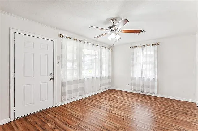 438 Soniat Ave — Photo 3