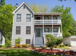 161 Oakwood Dr, Wood Dale, IL 60191