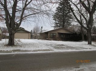 2005 Spring Brook Ave, Rockford, IL 61107