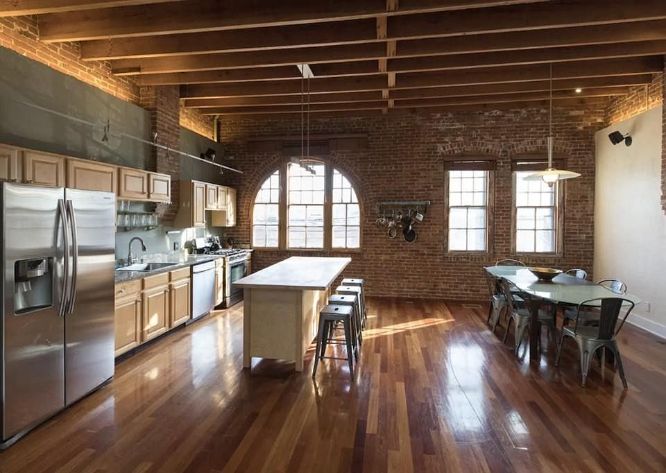 1st image of 27 Saint Marys Ct #1
