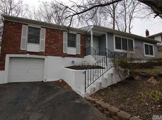 22 Birch Dr, Ronkonkoma, NY 11779