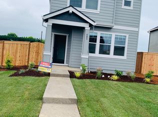 593 Stoller St, Woodburn, OR 97071