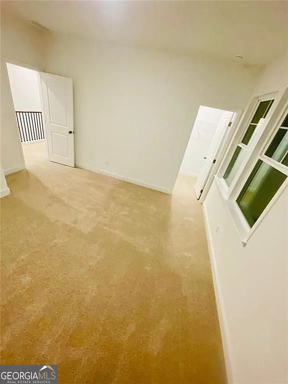 5 bed, 3067 sqft, $4,300 — Photo 4