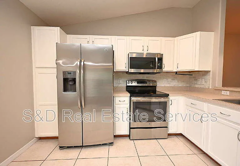 7147 Cedarcrest Blvd — Photo 4