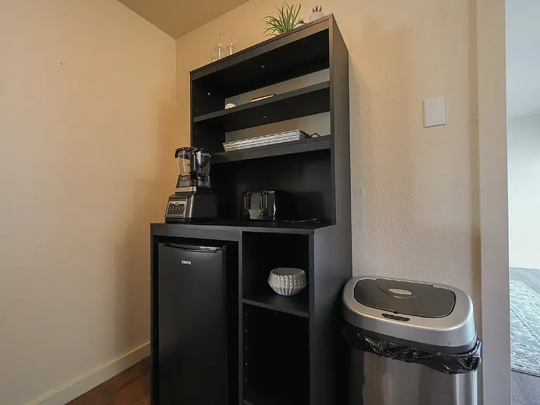 1604 N Municipal Dr #2 — Photo 10
