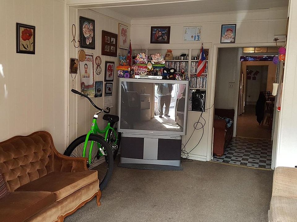 2nd image of 511 High St