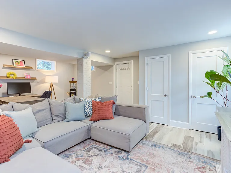 2606 Wade Ave — Photo 26
