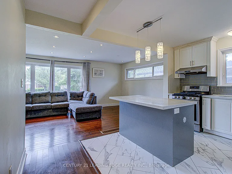 124 Haileybury Dr — Photo 21