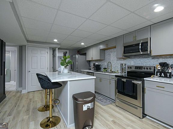 5th image of 84 Paulding Blvd