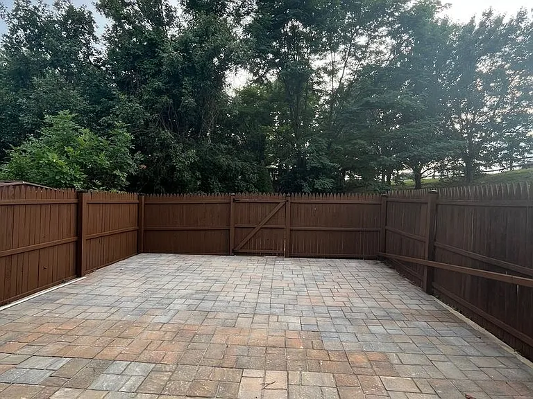 2 Alice Ct — Photo 3