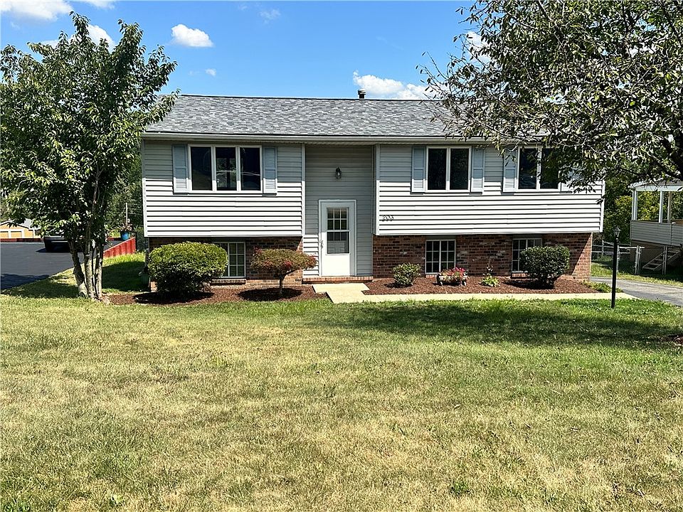 1st image of 203 Farmbrook Dr