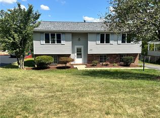 203 Farmbrook Dr, Greensburg, PA 15601