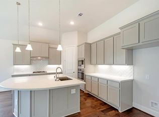 66 Overland Heath Dr, Tomball, TX 77375