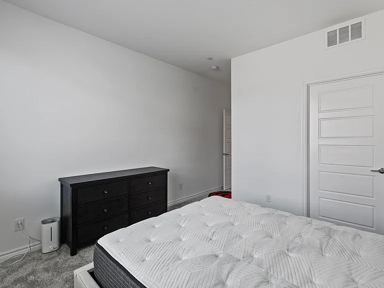 3546 Luciana Glen Ave — Photo 23
