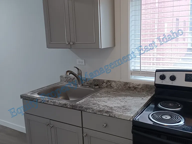 1335 S 5th Ave — Photo 43