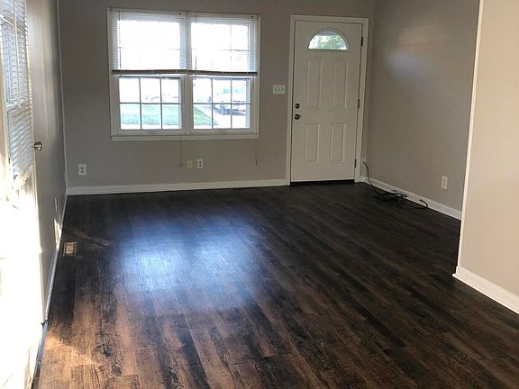 2nd image of 1515 Viking Ln
