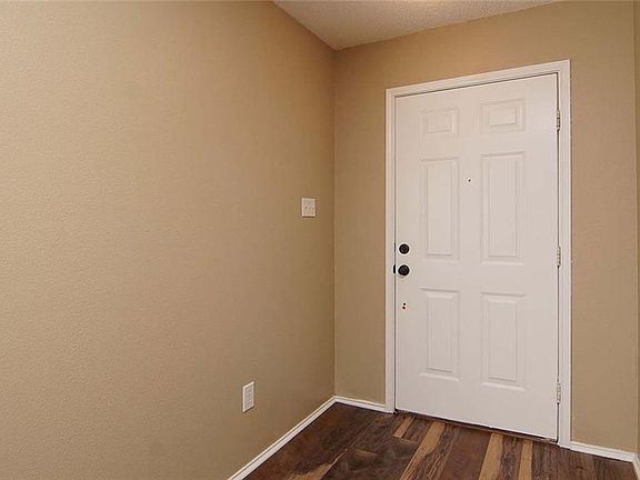 5th image of 903 Cortez Dr