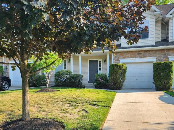 302 Hidden Dr, Blackwood, NJ 08012