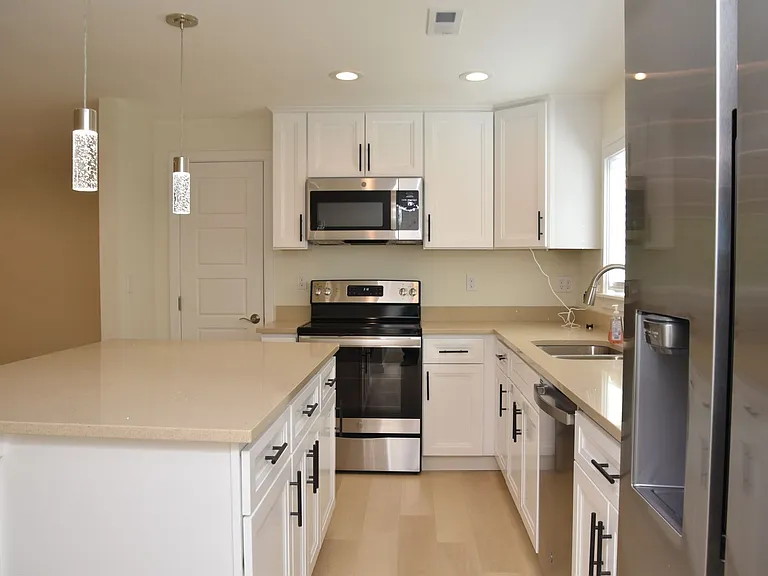 5724 Hillcrest Dr SW — Photo 11