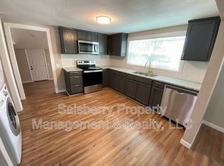 1100 SE 9th St, Mineral Wells, TX 76067