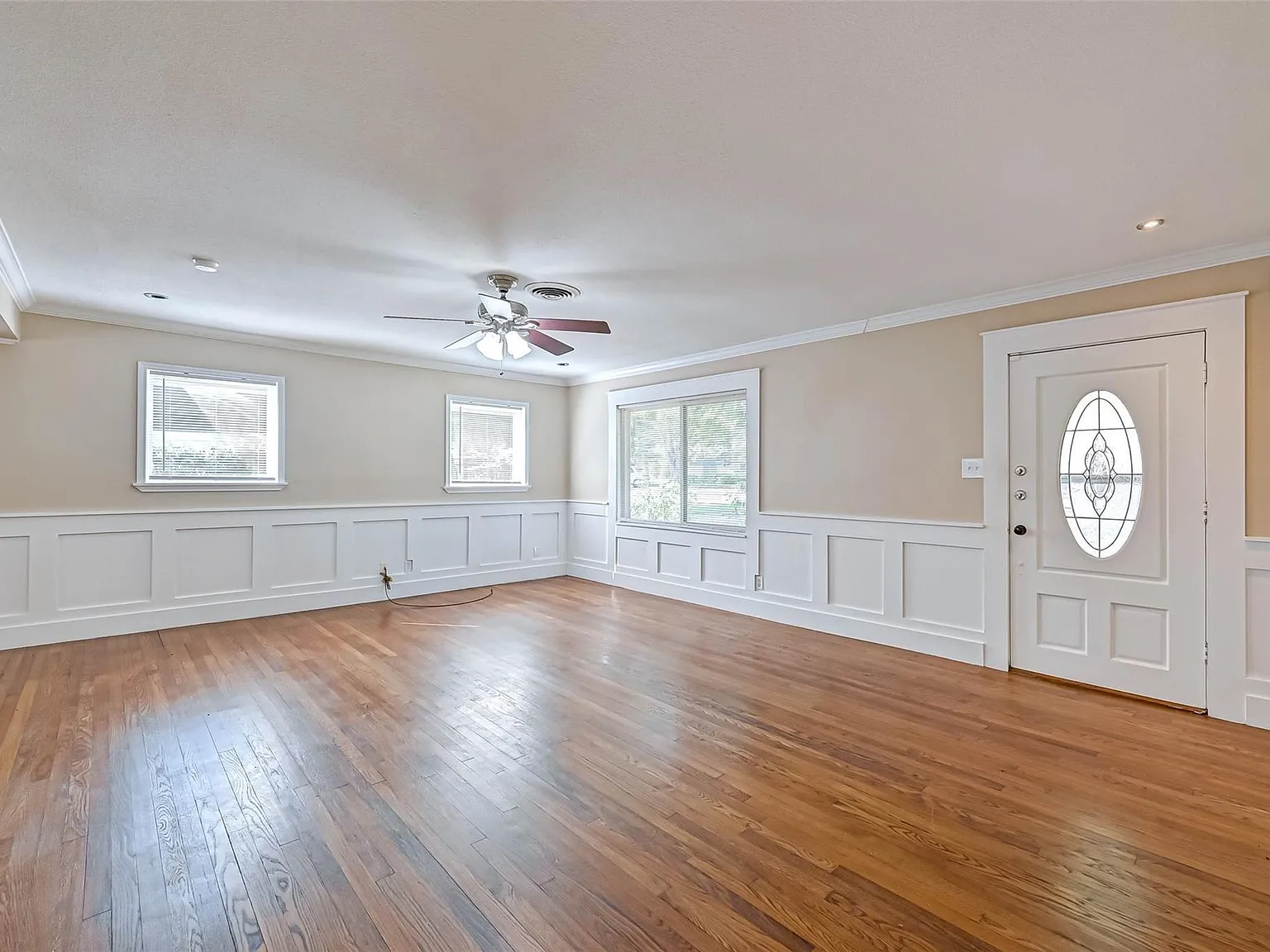3 bed, 2.0 bath, 1680 sqft, $2,500 — Photo 3