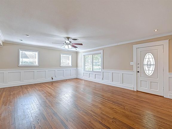 3rd image of 9349 Rosstown Way