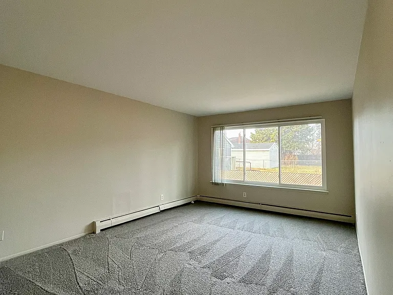 1213 Sycamore St — Photo 2