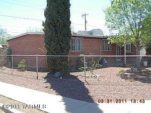 2nd image of 4864 E 24th St