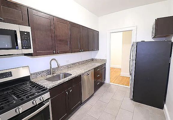 5th image of 13912 34th Rd APT C5
