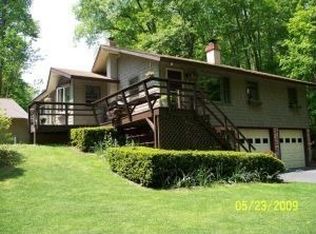 456 Summit Rd, Richmond, MA 01254