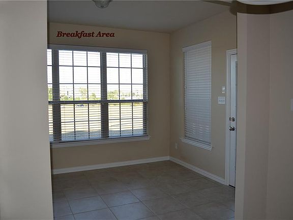 3rd image of 2665 Chambers Dr