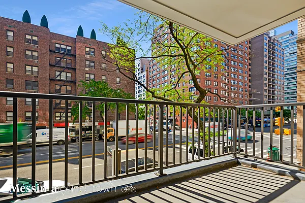 Sold by Compass | media 2