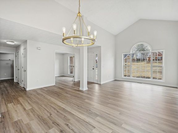 3rd image of 7925 Black Horse Ct