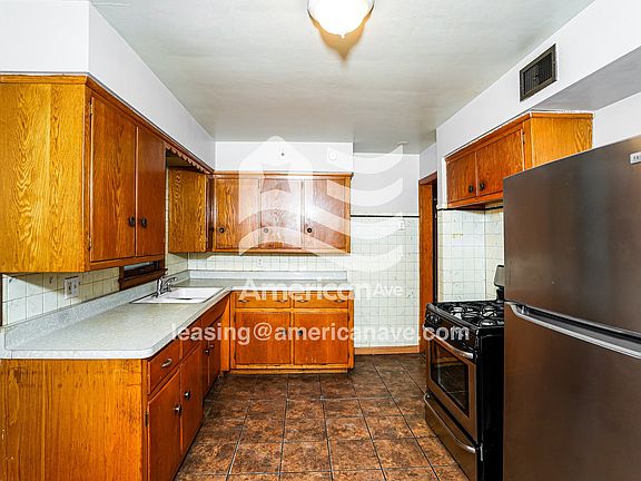 1518_005_kitchen_5.jpg
