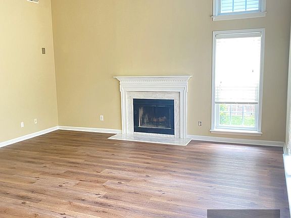 4th image of 46 N Orchard Farms Ave