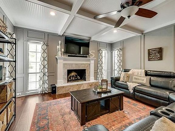 2nd image of 1812 Campbell Trl
