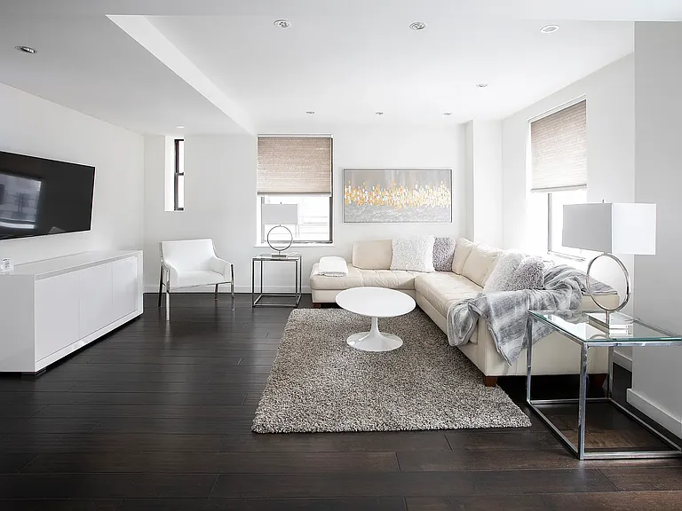 150 W 51st St #151516 — Photo 1
