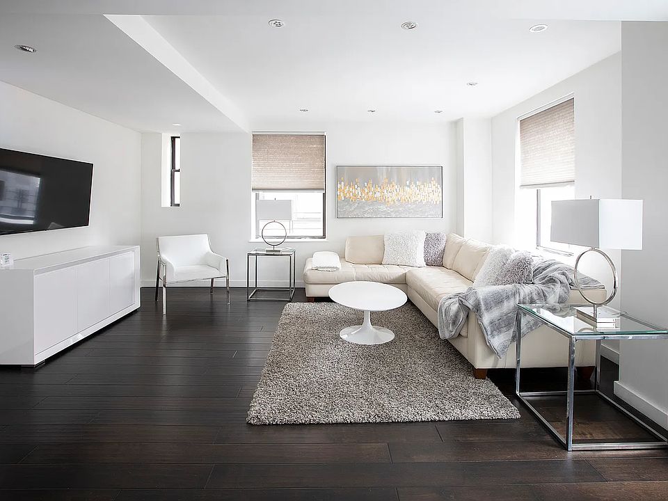 1st image of 150 W 51st St #151516