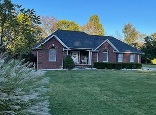 102 Windsong Dr, Hawesville, KY 42348