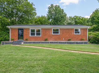 2433 Fairbrook Dr, Nashville, TN 37214