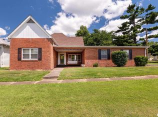 1408 McHaney St, Eldorado, IL 62930