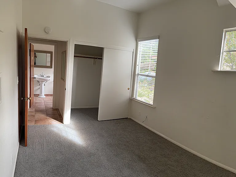318 E Anapamu St #2 — Photo 8