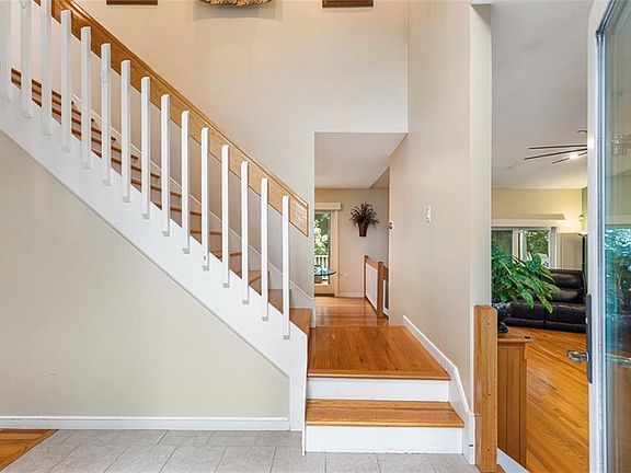 5th image of 9 Eagle Nest Dr