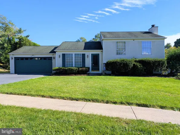 1540 Creek Bed Dr, Harrisburg, PA 17110