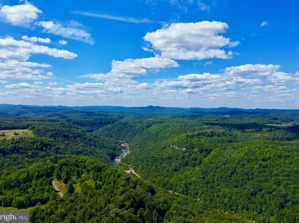 14 Gauley Ridge Rd, Mount Nebo, WV 26679