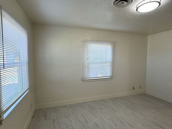 3rd image of 3625 W Prosperity Ave