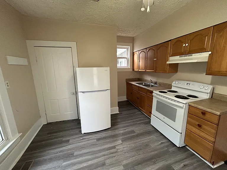 3120 Arlington Ave — Photo 6