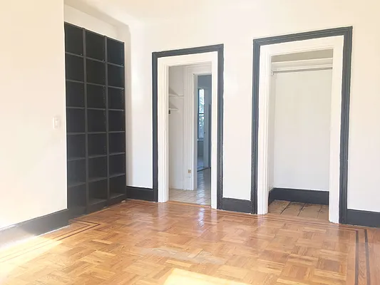 Rented by Bedford Realty USA Corp | media 11