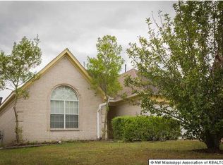 6971 Manslick Rd, Cordova, TN 38018